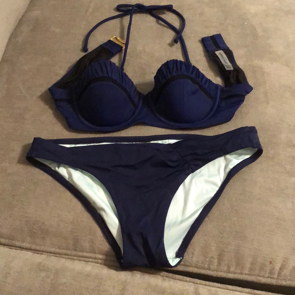 Victoria’s Secret Navy Bikini. Top34A Bottom S